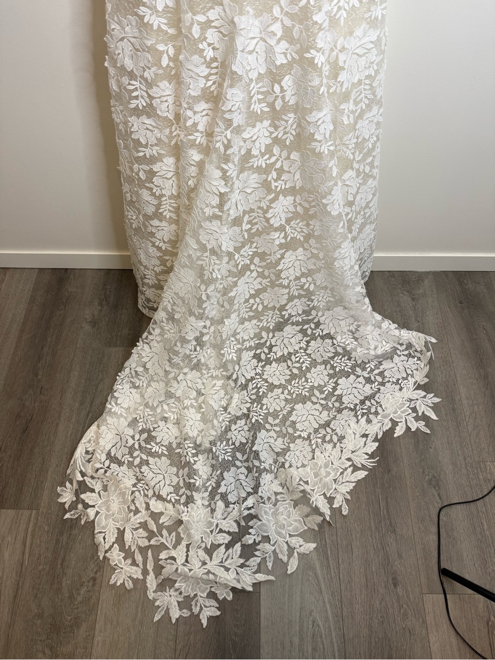 Casablanca bridal Evelyn 2446 Off-Shoulder isbi Lace Wedding dress size 14 NWT - Picture 8 of 10